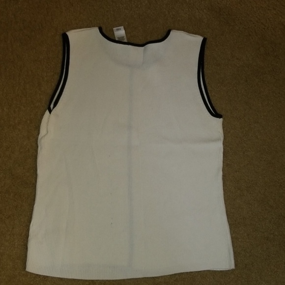 5/$25Sleeveless sweater - Picture 3 of 3